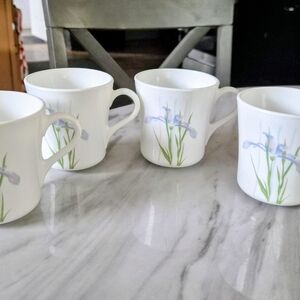 Floral White Porcelain Mugs Set